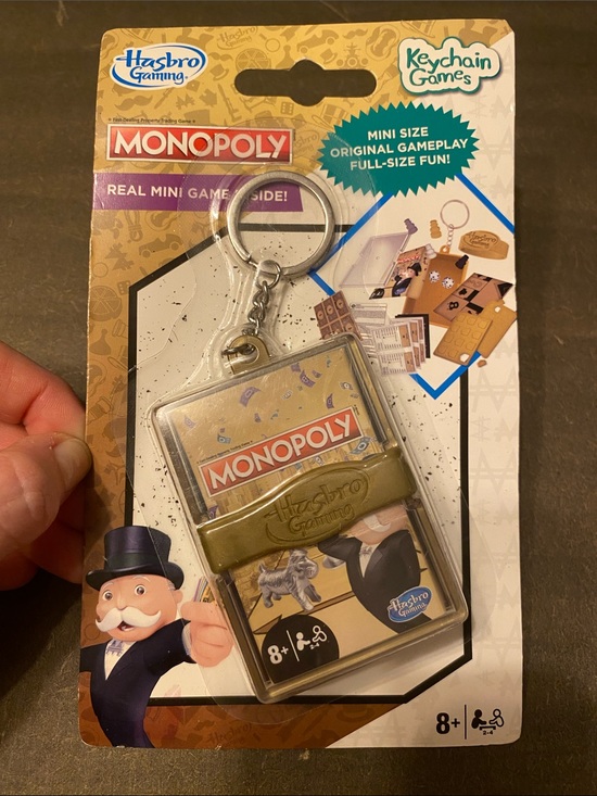 Hasbro Accessories - NIP Keychain Hasbro Gold Monopoly Game